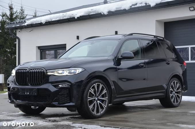 BMW X7 M50i sport - 22