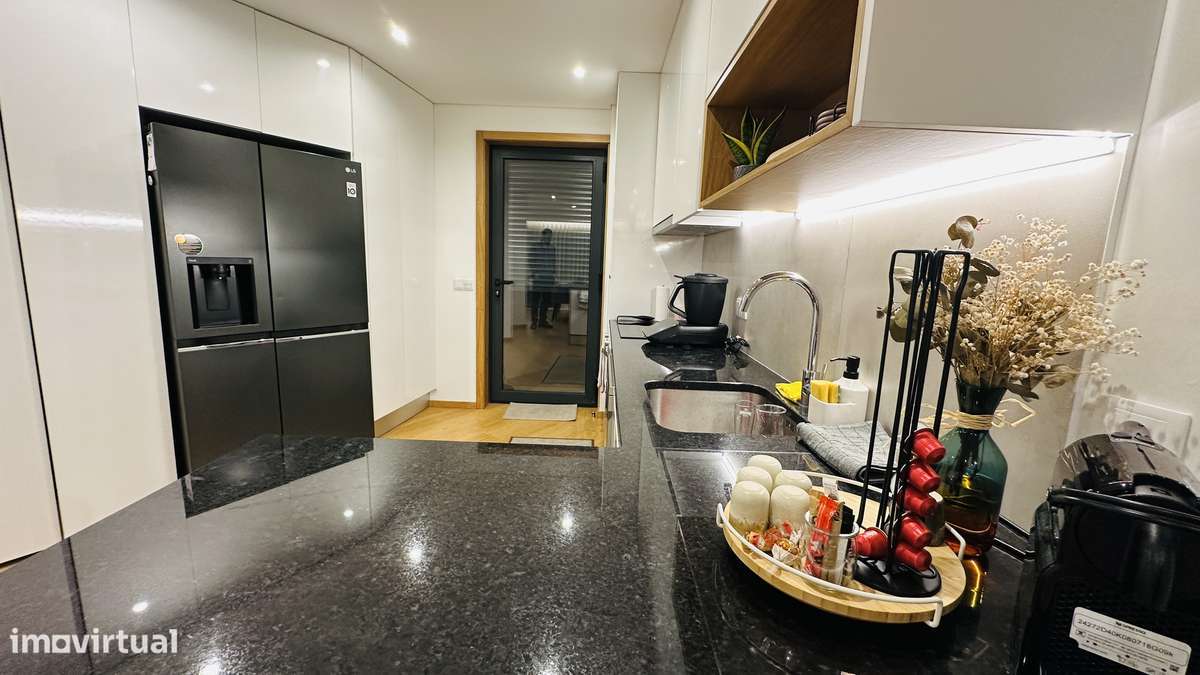 T2 PRONTO EM CONDOMÍNIO C/ PISCINA - Grande imagem: 4/28