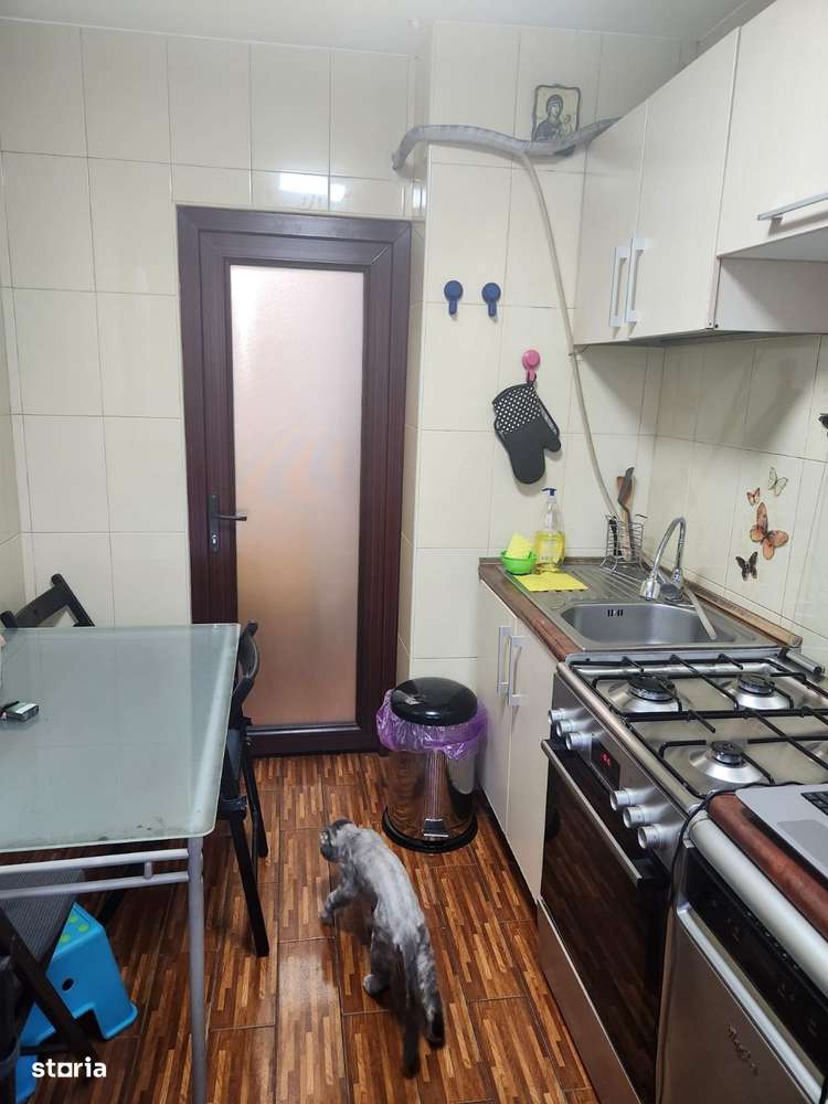 Vanzare 3 camere an 1977 la 7 minute de metrou - Imagine principală: 3/15