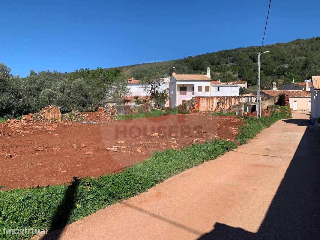 Terreno com ruína - construção de moradia unifamiliar - Grande imagem: 2/13