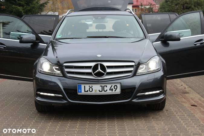 Mercedes-Benz Klasa C 200 T 7G-TRONIC Avantgarde Edition - 27