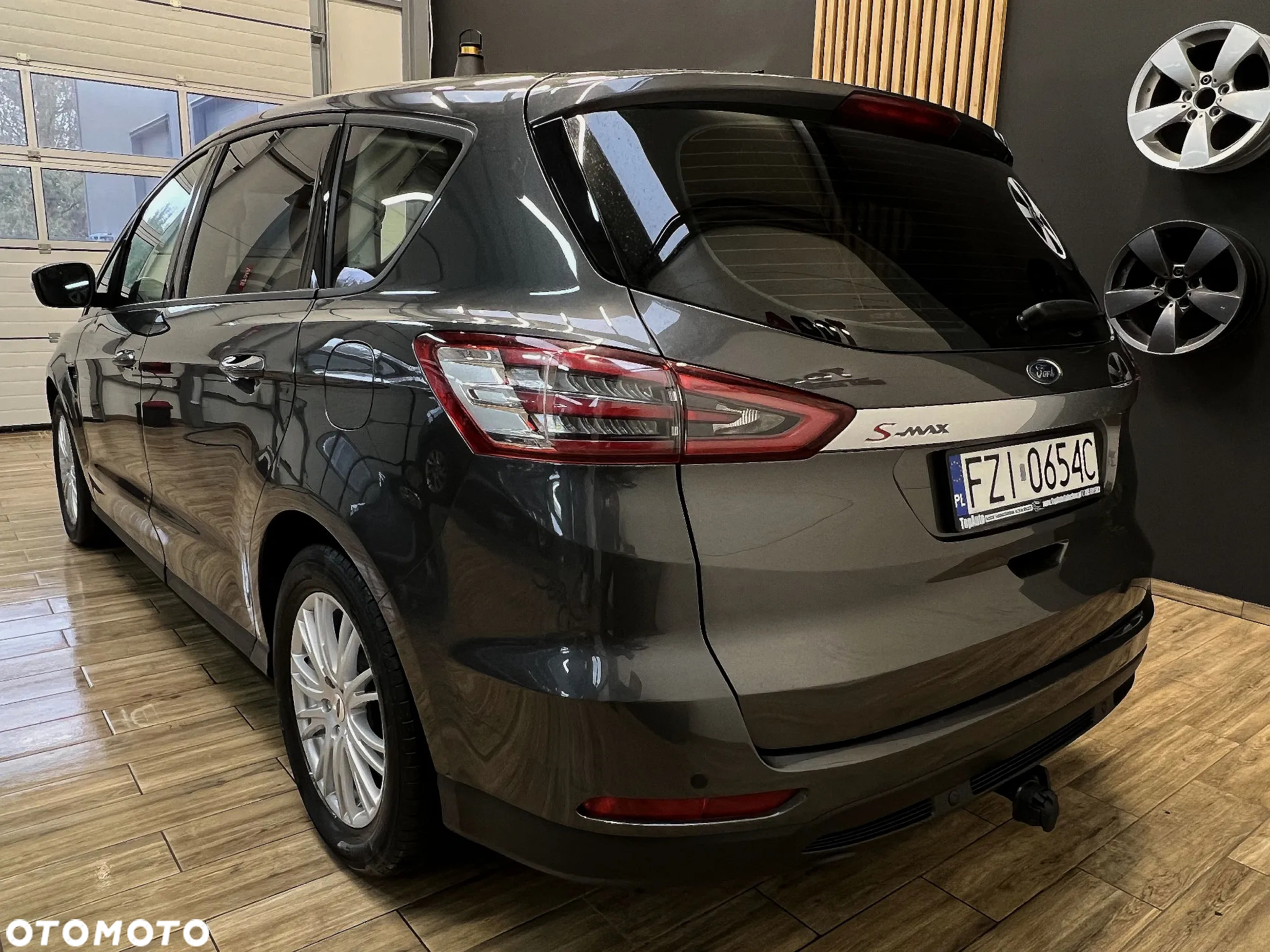 Ford S-Max 2.0 TDCi Titanium PowerShift - 9