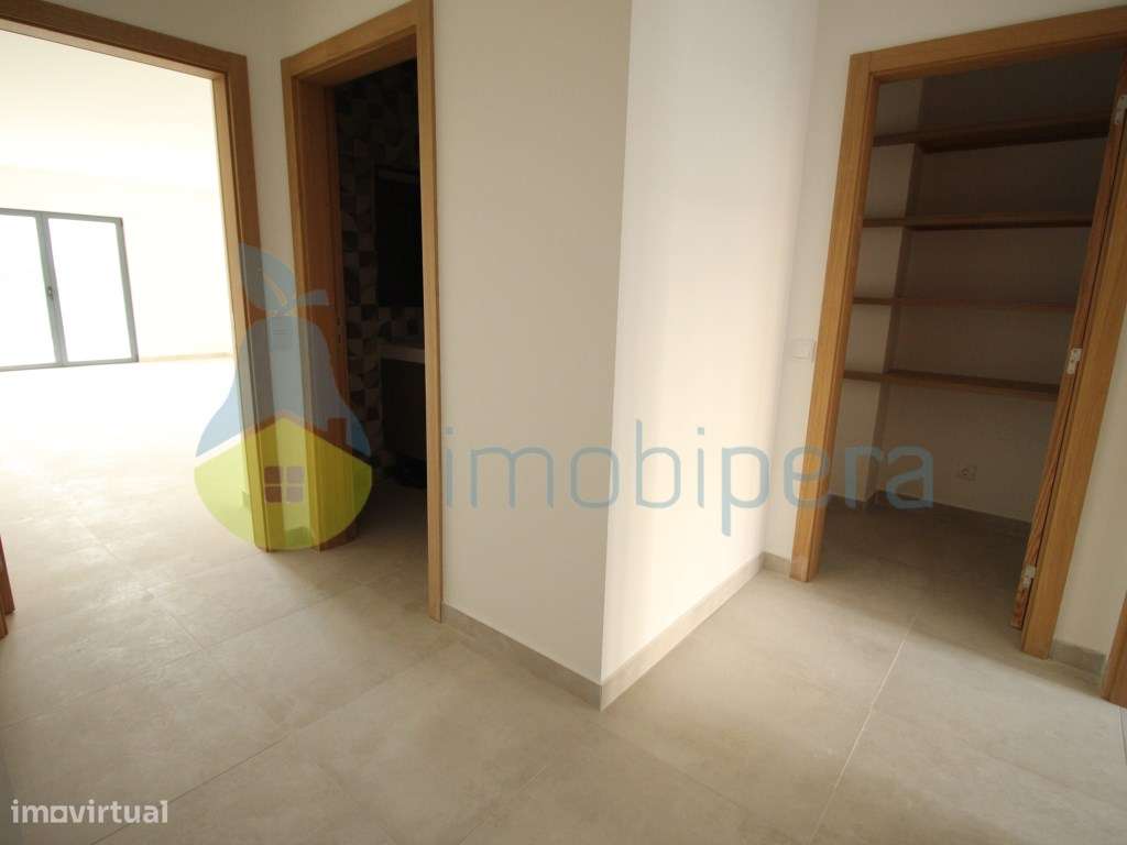 Apartamento T2 (1+1) NOVO, a 200 m da praia , situado a sul da Via ...-5
