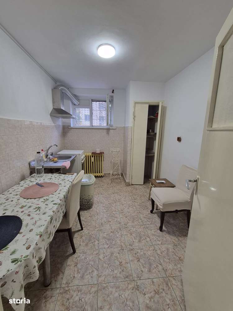 Semidecomandat (trei camere) , parter, stradal, Rovine- Supeco-6