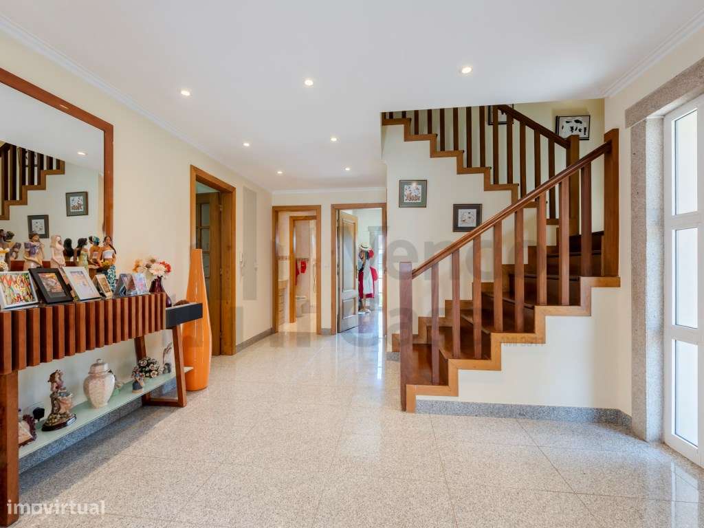 Vende-se Moradia Individual - Braga - Frossos-14