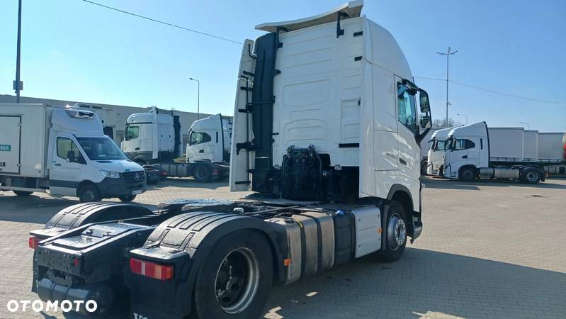 Volvo FH 13 460KM I-SAVE - 9