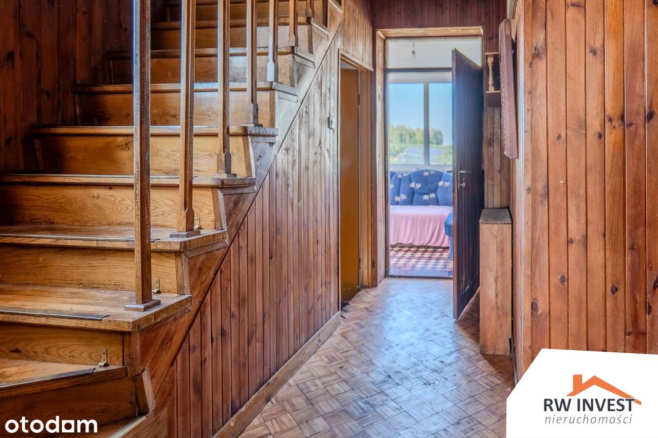 Przestronny dom z garażem i pięknym widokiem-11