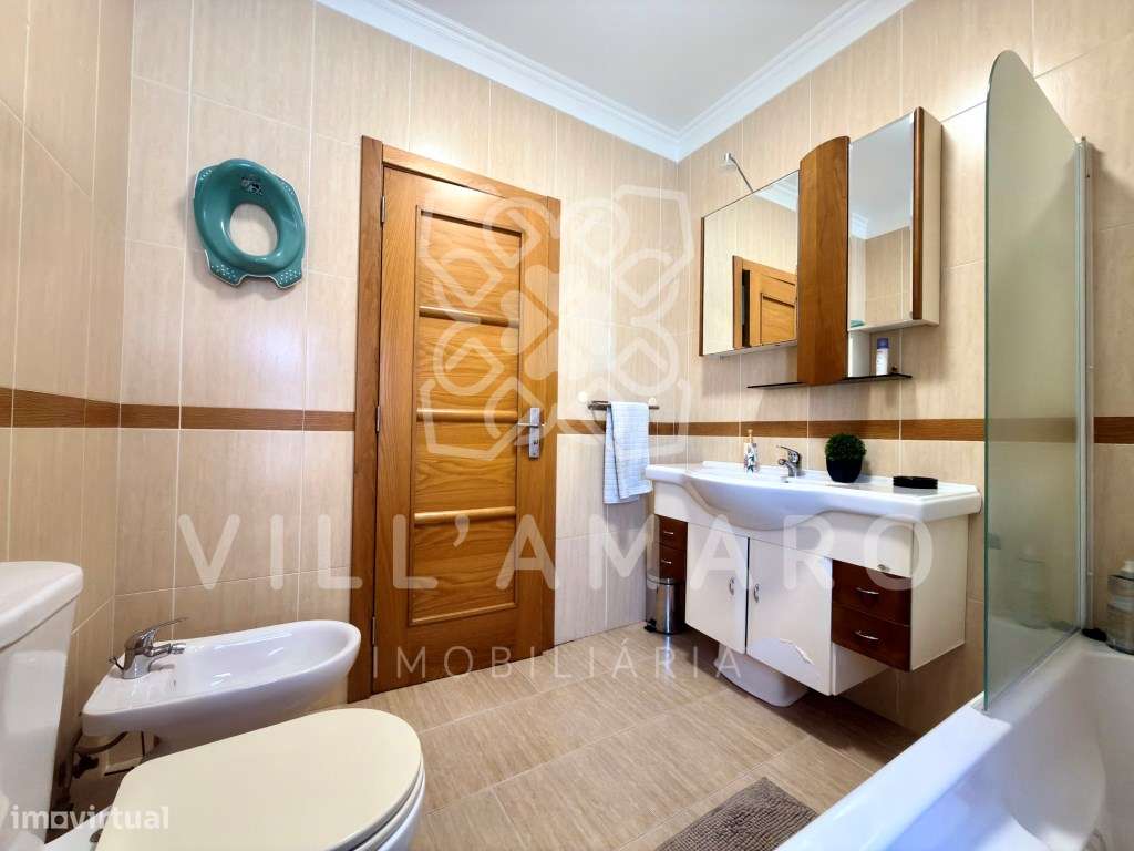Apartamento T2 + 1, suíte, varandas, elevador e parqueamento na Mal...-17