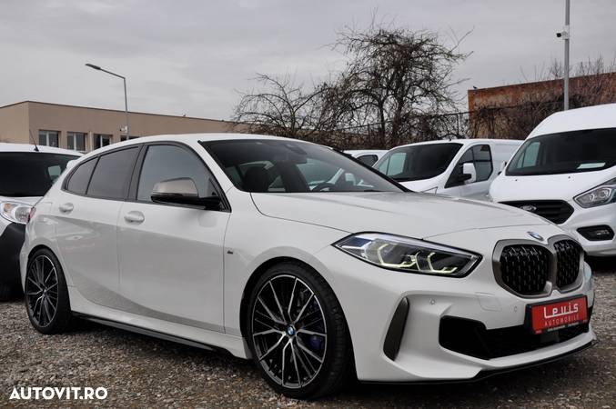 BMW M1 M135i xDrive AT - 4