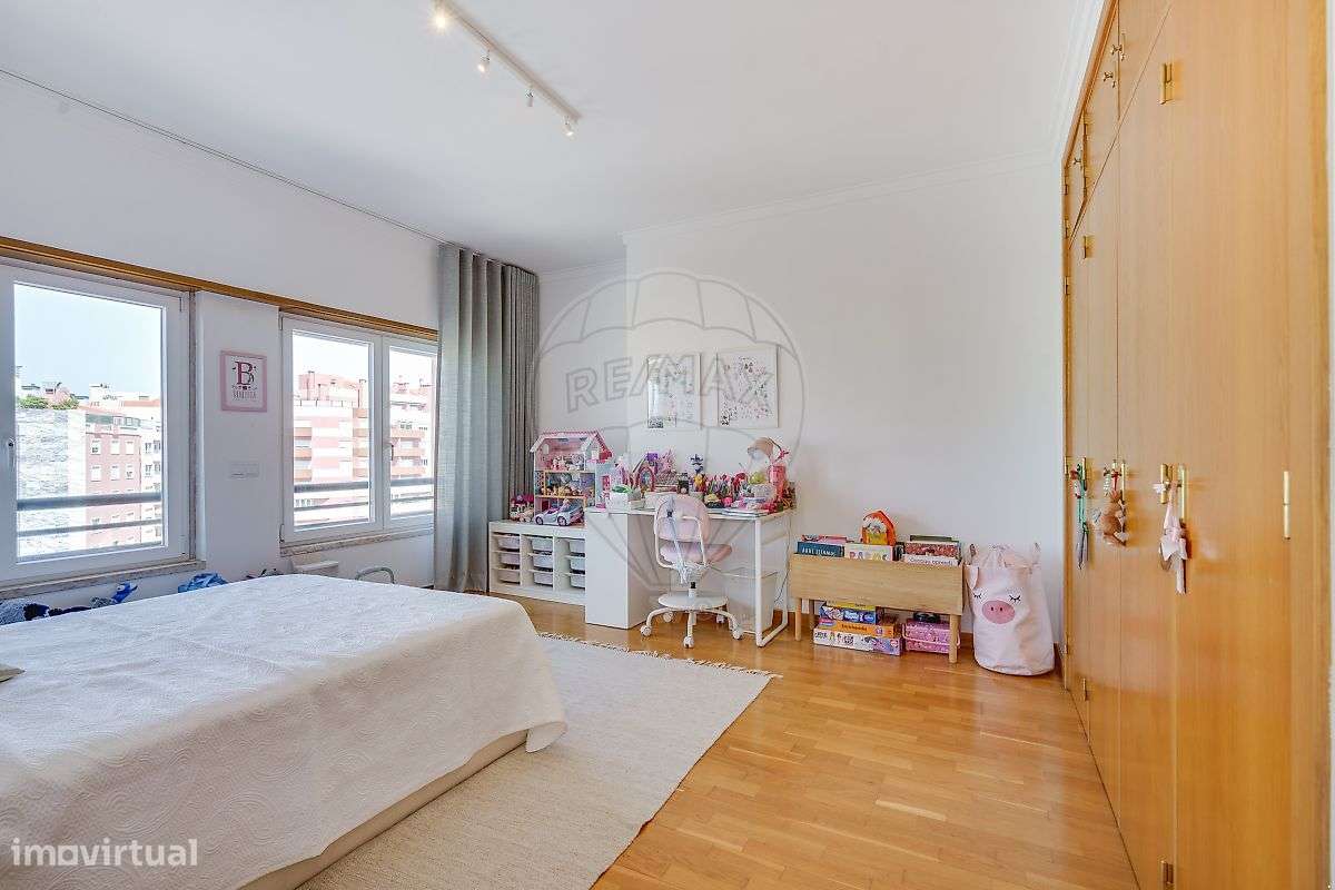 Apartamento T4 para venda-25