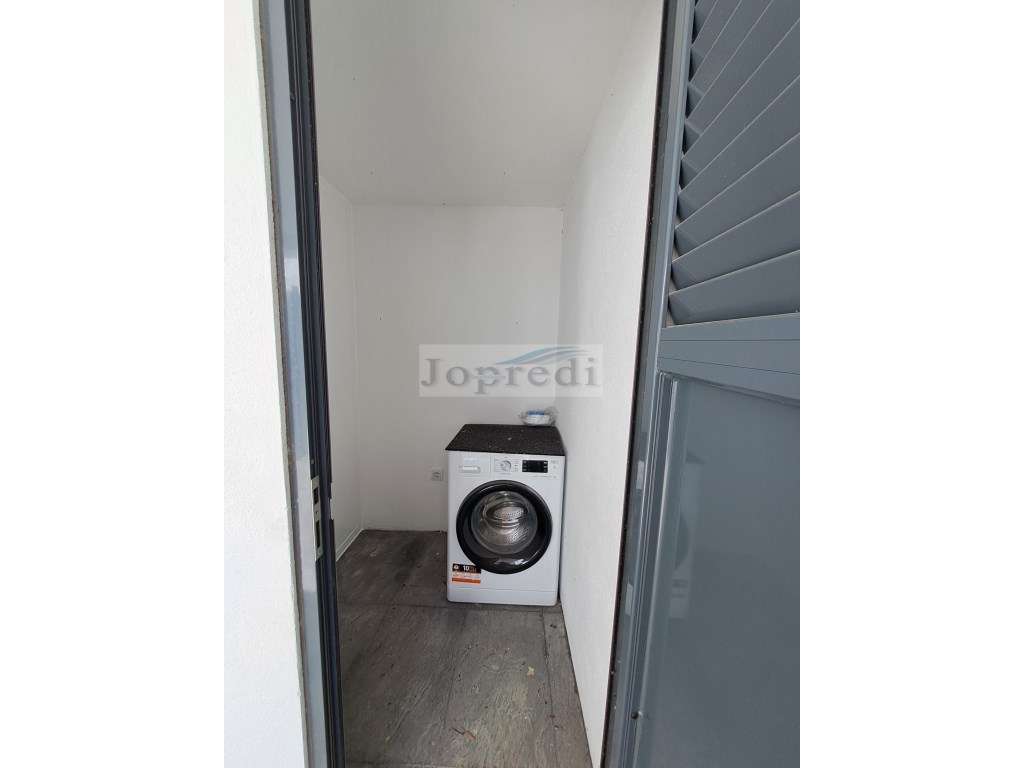 Moradia T4 na Aroeira-6