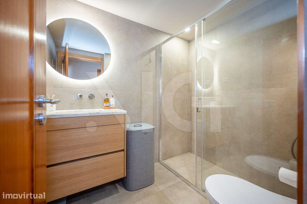 Penthouse T2 Matosinhos em Condomínio fechado com Garagem e Arrumos-24
