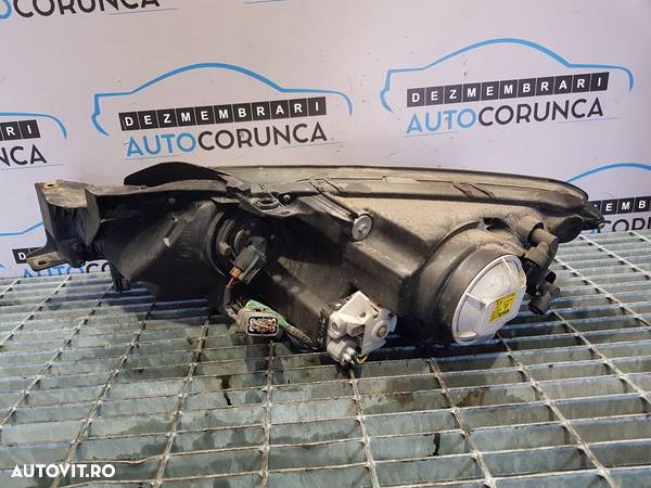 Far Dreapta Mazda CX - 7 2006 - 2012 SUV 5 Usi (573) Xenon - 3