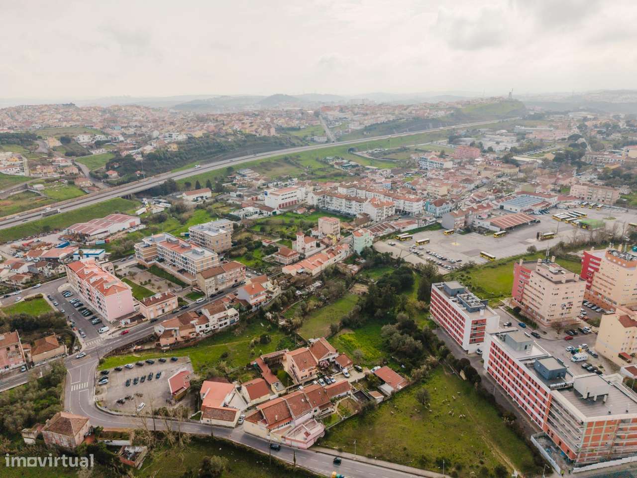 Moradia Independente em Caneças, Odivelas - T3+5-50