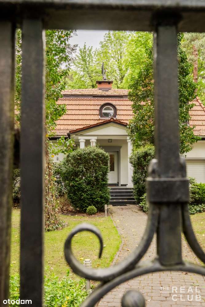 Konstancińska rezydencja wśród starodrzewia-18