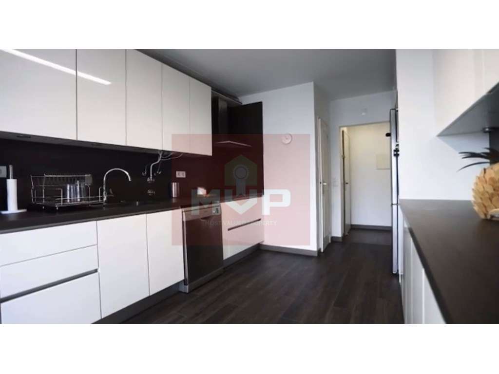 T3 renovado próximo do mercado de Faro - Grande imagem: 5/20