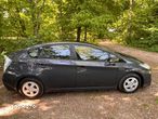 Toyota Prius (Hybrid) Executive - 9