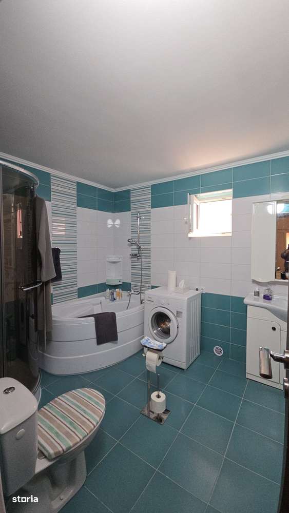 Casă cu mult teren-7