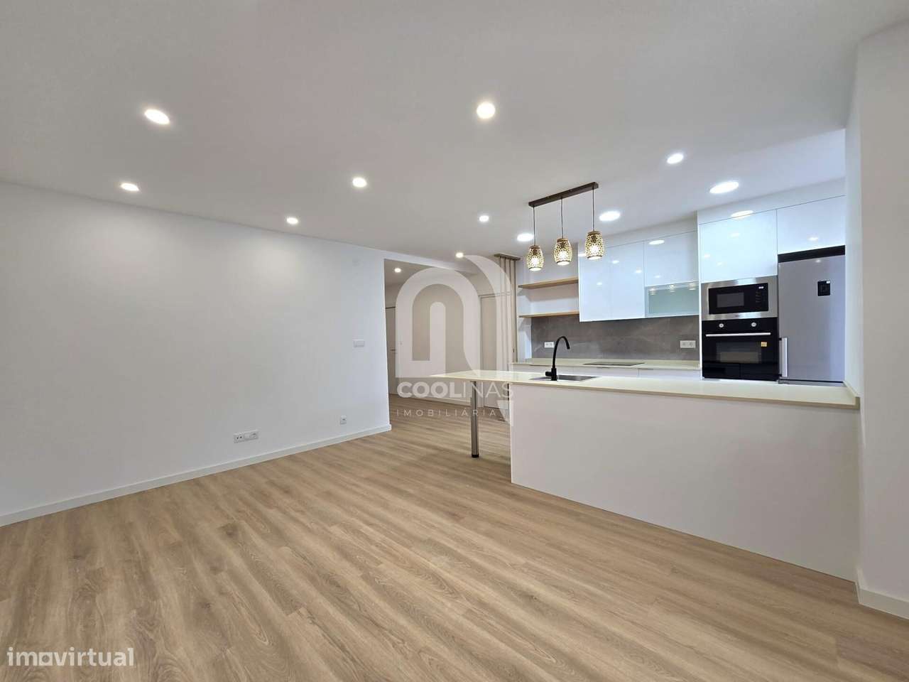 Apartamento T3 Renovado, com logradouro, Cruz de Pau-5