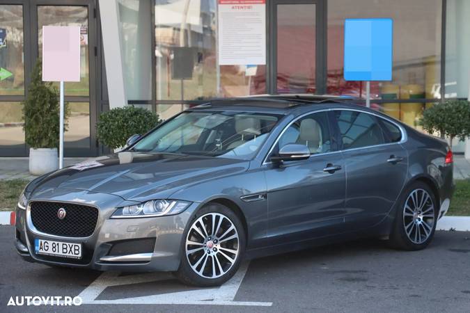 Jaguar XF - 3