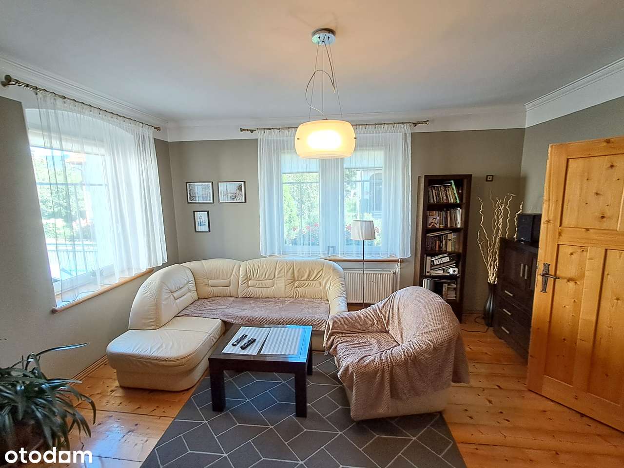 Ładny dom w willowej części Sobieszowa, wygodny,gotowy do zamieszkania-3