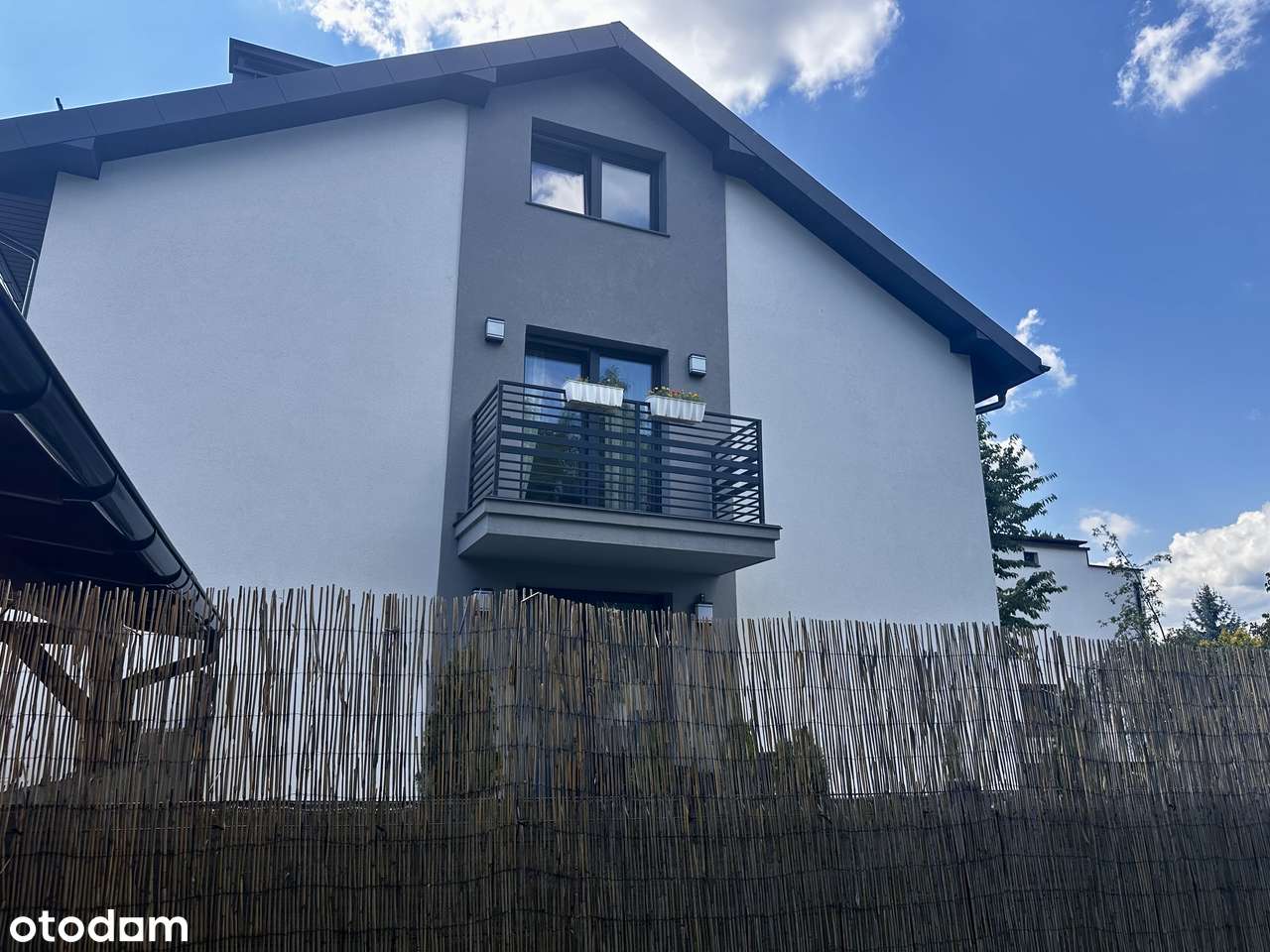 Piękne dwupoziomowe mieszkanie bezczynszowe z pełnym wyposażeniem. - Pełny obrazek: 3/20