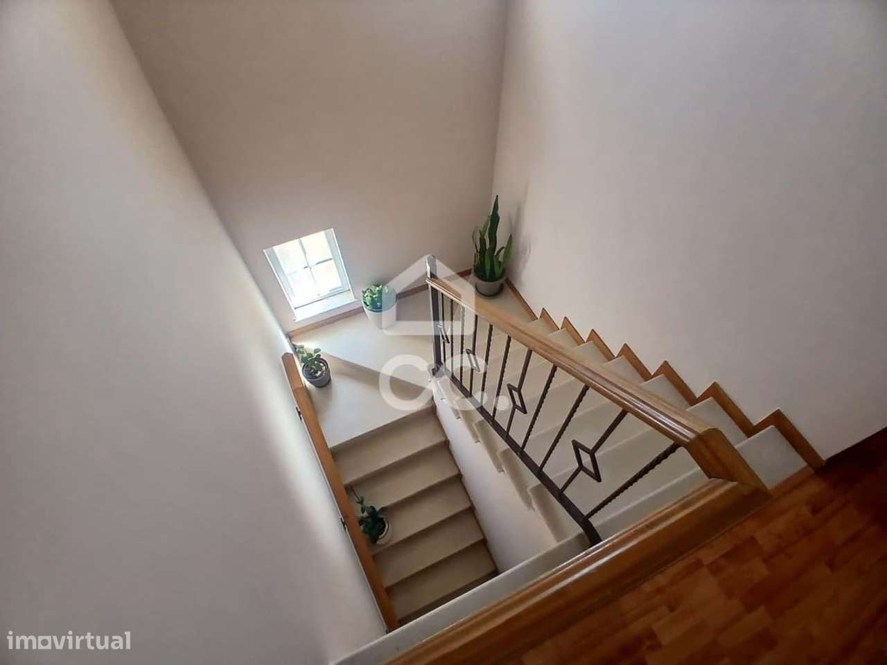 Moradia T3 com Piscina e Garagem em Azeitão-9