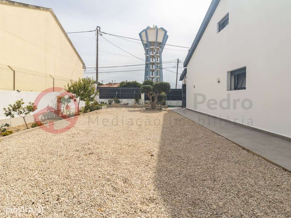 Moradia T3+2 Remodelada com garagem 740 m² de Terreno em St Antonio...-57
