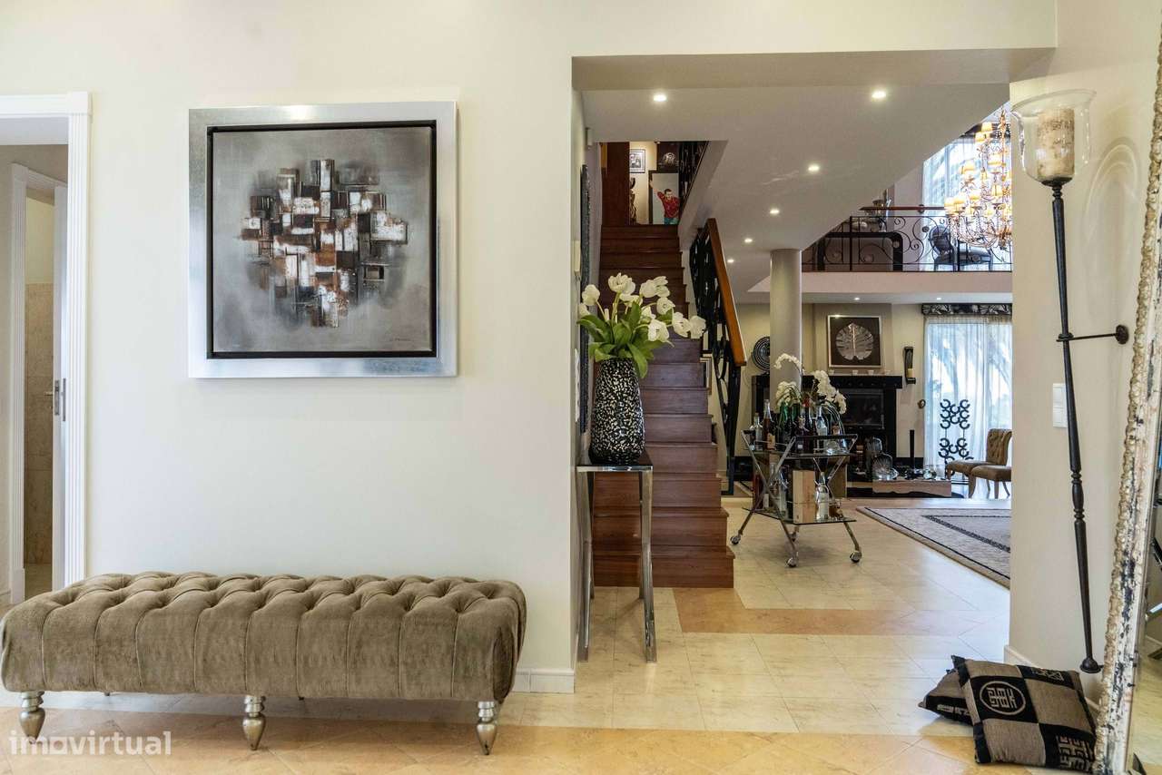 Luxuosa Moradia com 4 quartos localizada em Rosto do Cão - São Roque-9