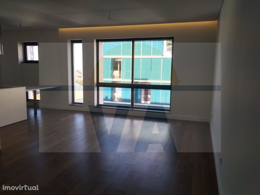 Boavista Apartamento T4 Novo/ Lugar de garagem