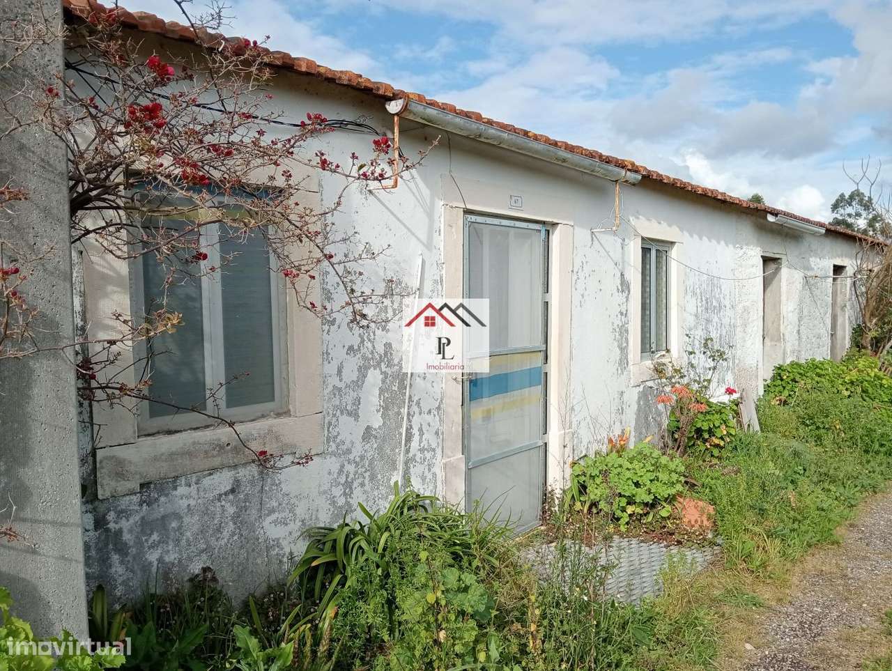 Moradia Térrea T1+1 para reconstrução no Meco em Montemor -o Velho-8