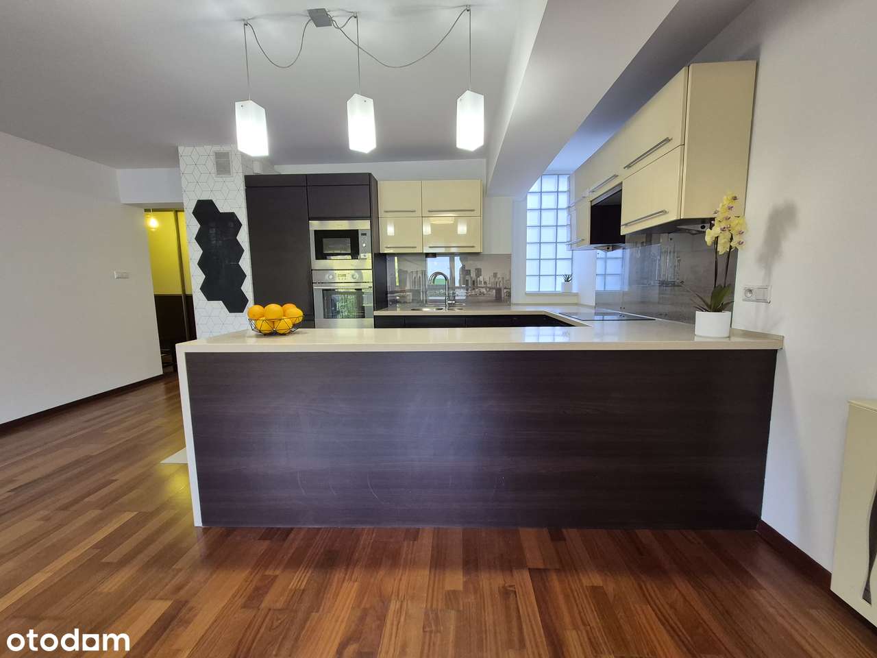 BEZPOŚREDNIO - ciche 3-pokojowe mieszkanie z 2 miejscami postojowymi - Pełny obrazek: 2/11