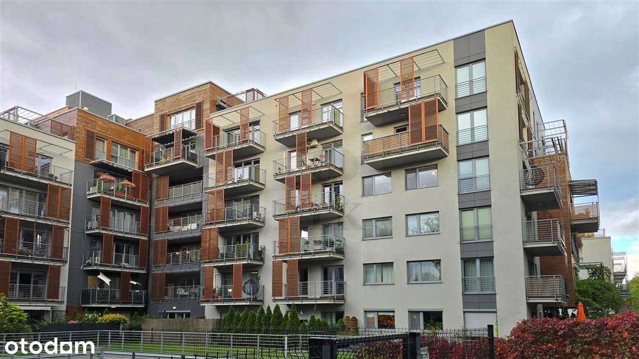 Atal Francuska, balkon z widokiem na lotnisko-7