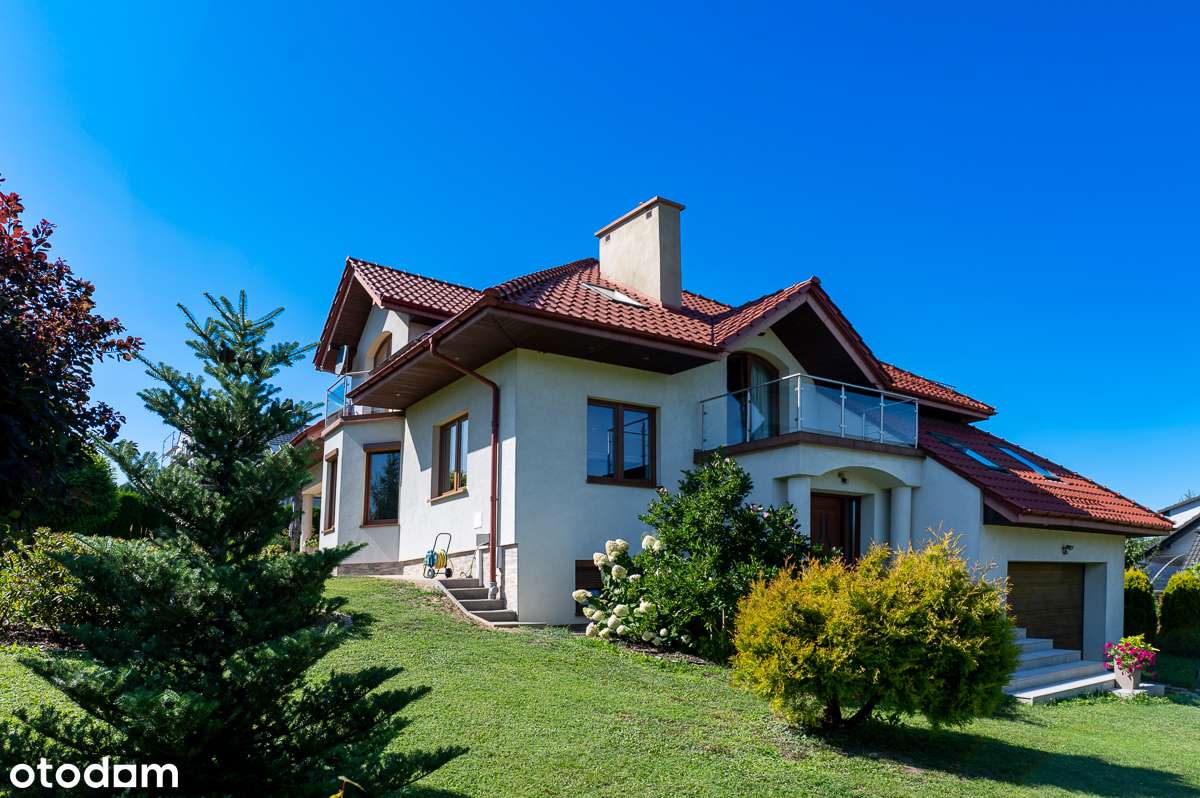 Przytulny dom wolnostojący w Wieliczce działka 10 ar-15