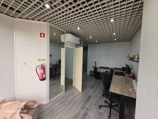 Escritório/Loja no Centro Comercial Palmeiras, Oeiras - Grande imagem: 3/4