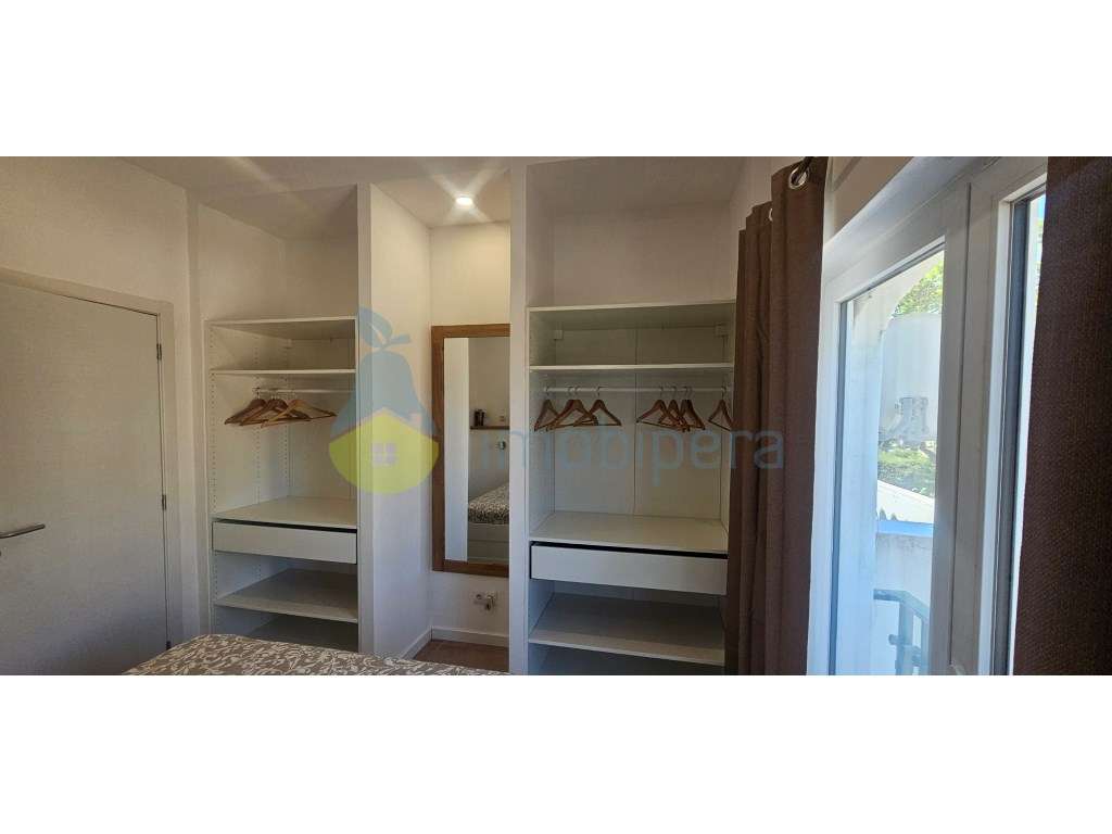 Excelente apartamento localizado, num 1º andar, na famosa Avenida D...-19