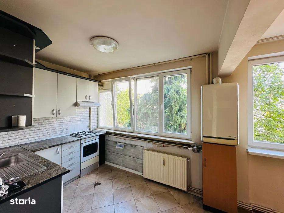 Apartament 3 camere în zona PIATA 14 IULIE