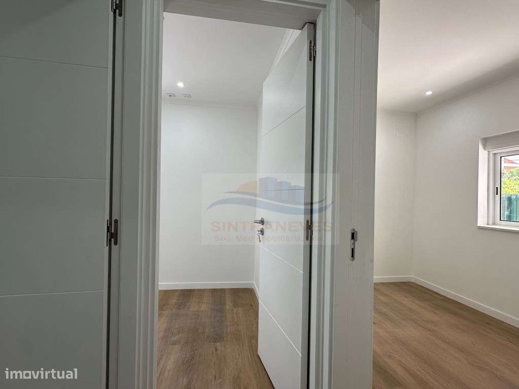 Apartamento T2 Remodelado com Quintal | Pontinha-9