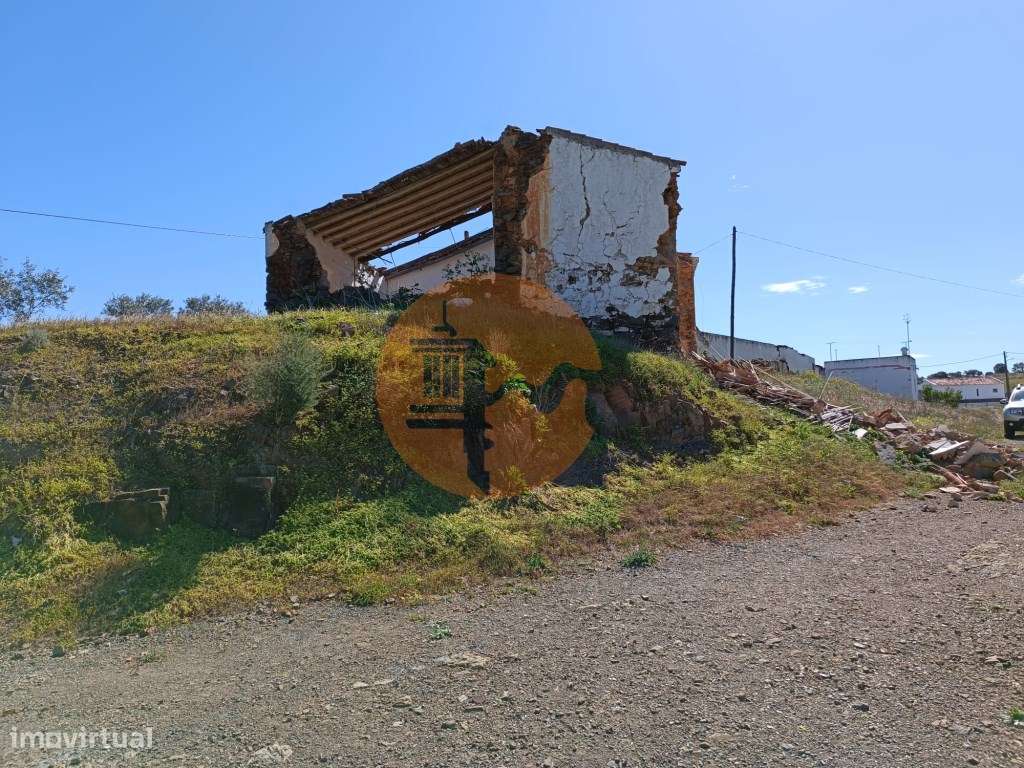 TERRENO COM RUINA - 4.960 M2 - COM NORA - ÁGUA DA BARRAGEM NA JUNQU...-8