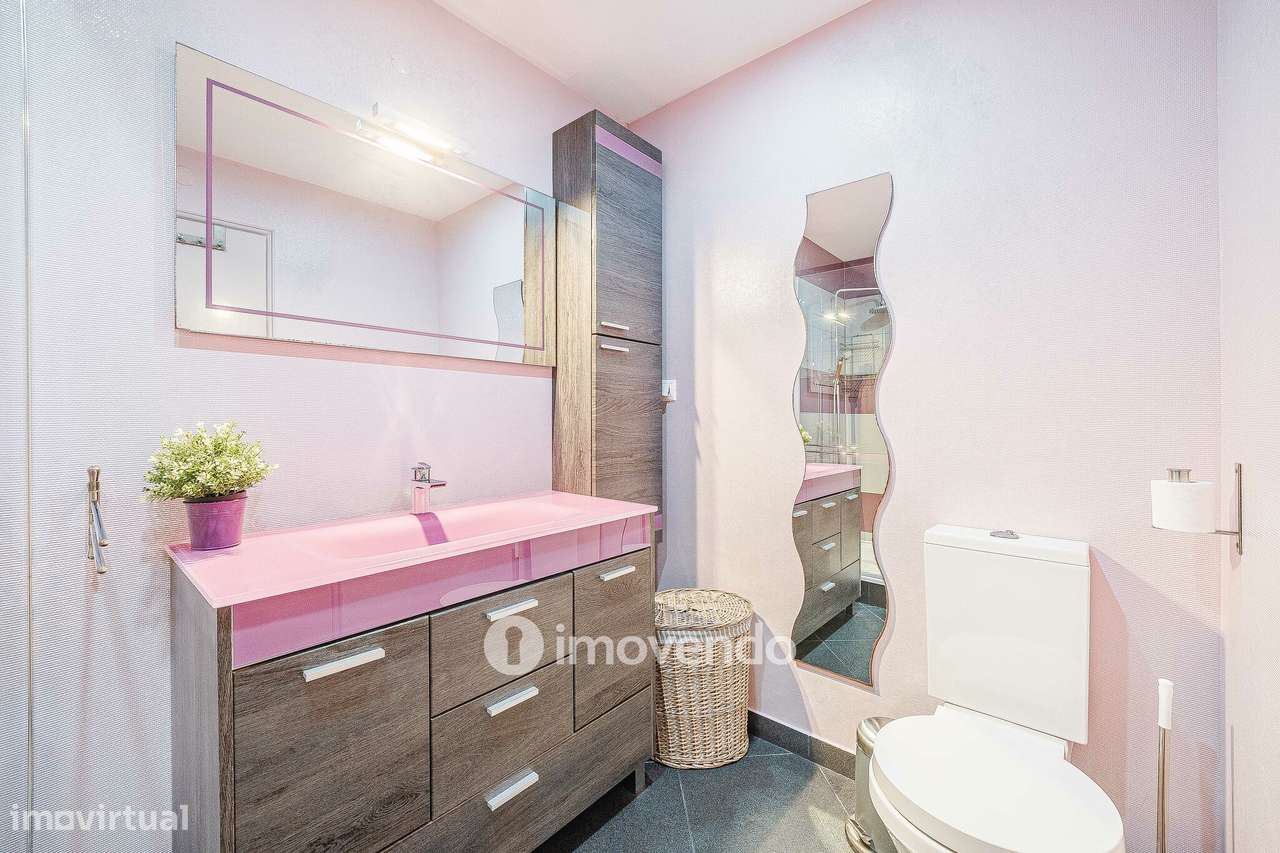 Moradia T4 com garagem e espaço exterior enorme, em Coruche-52