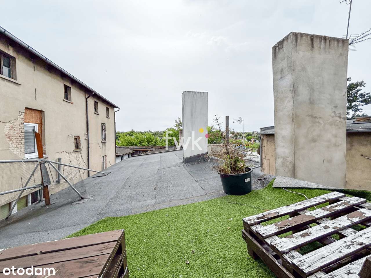 52 m2 w kamienicy w centrum - duży potencjał!-13