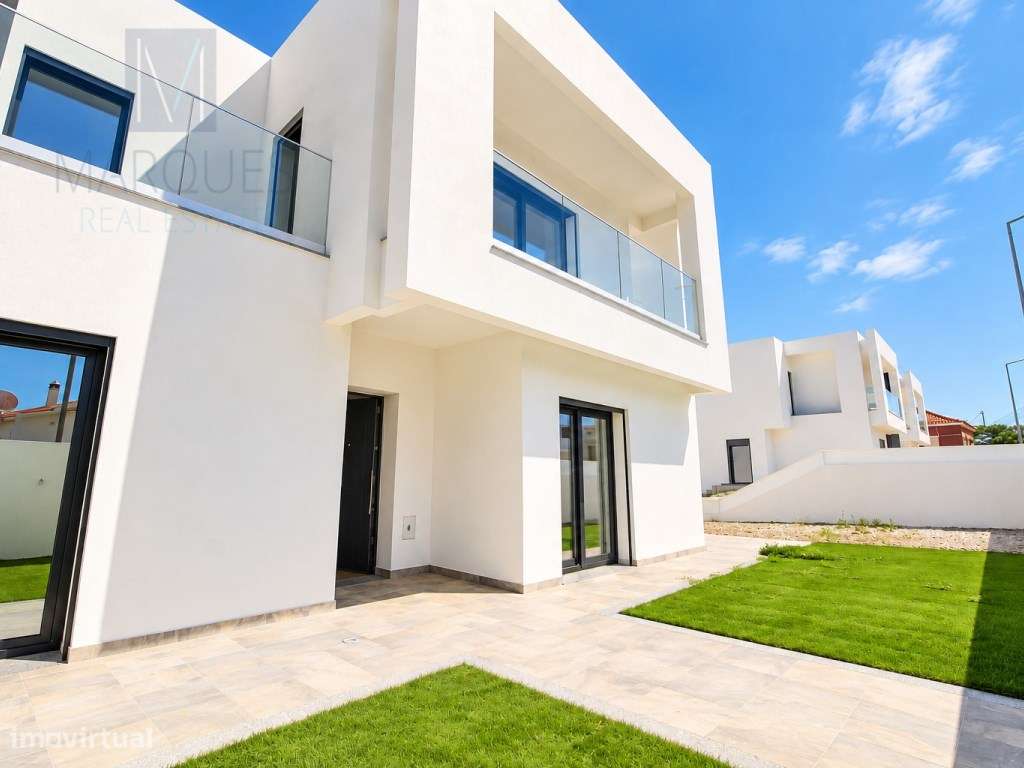 Moradia V4 com Garagem, Piscina e Jardim em Vale de Milhaços - Corr...-7