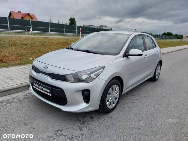 Kia Rio 1.2 L - 1