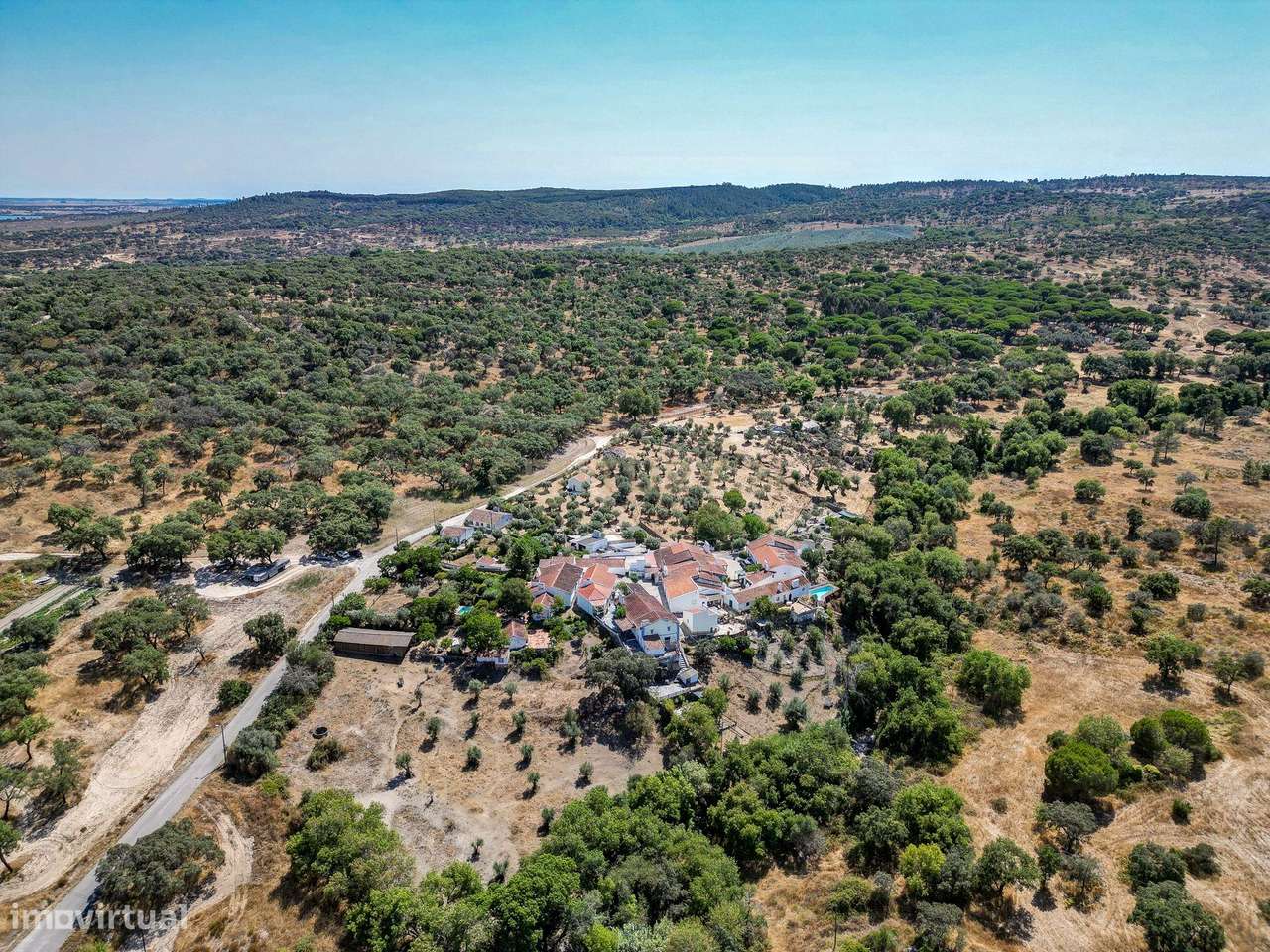Moradia Térrea com Terreno de 950 m² a Apenas 8 km de Évora-20