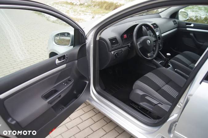 Volkswagen Golf V 1.9 TDI Comfortline - 14