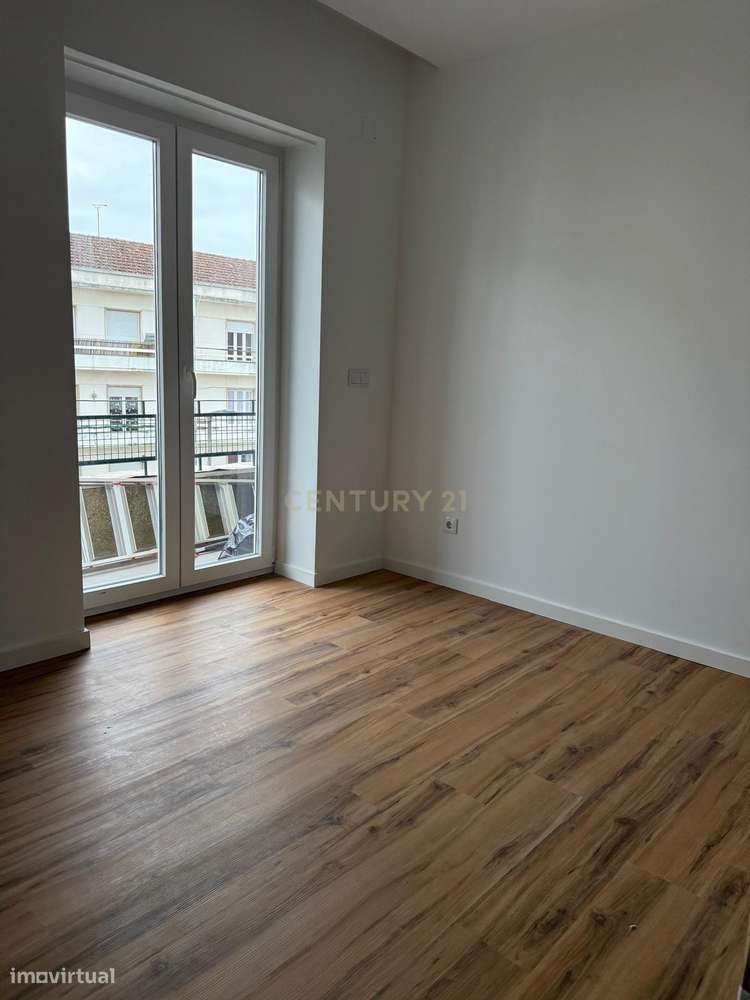 T3 requalificado no coração de Torres Vedras.-14