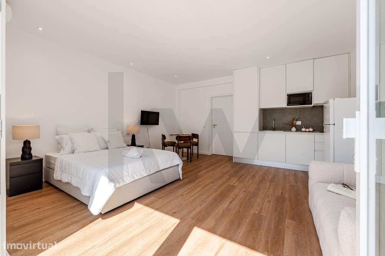 Prédio Residencial 17 Unidades – Totalmente Remodelado | Leiria-12