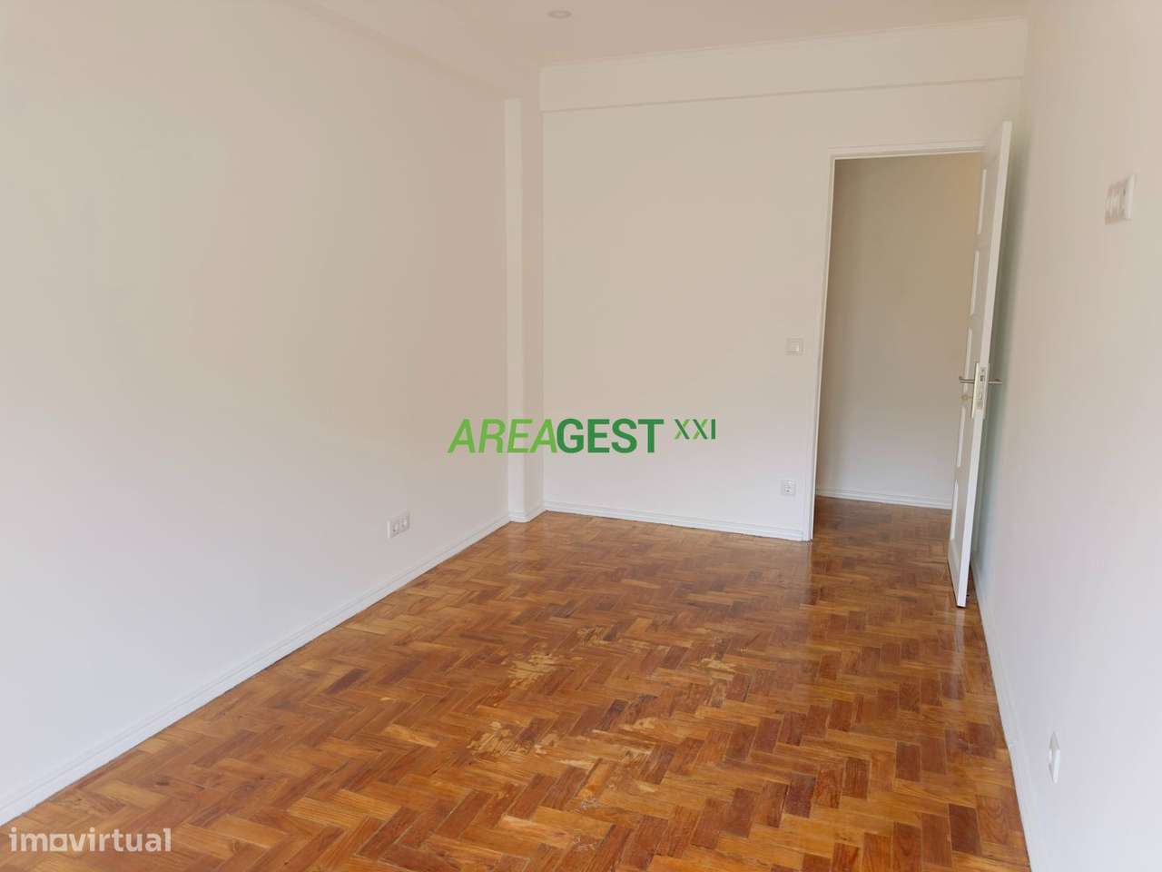 Apartamento T3 para arrendamento em Benfica, Lisboa - Grande imagem: 4/23