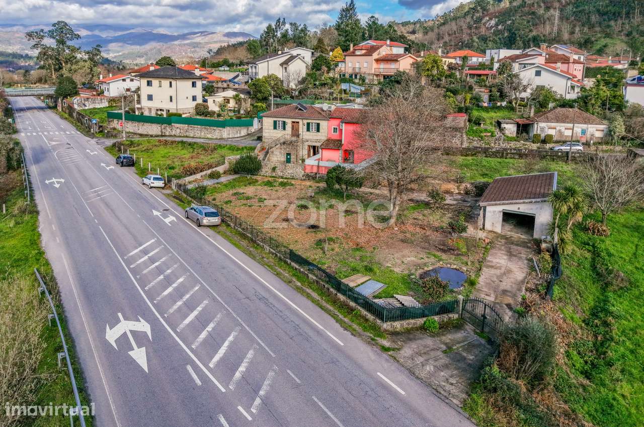 Moradia T3 com lote terreno 1468 m2 em Ponte da Barca-34