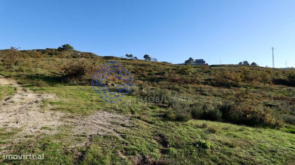 Terreno com Capela em Telhe - Soalhães - Marco de Canaveses - Grande imagem: 4/10